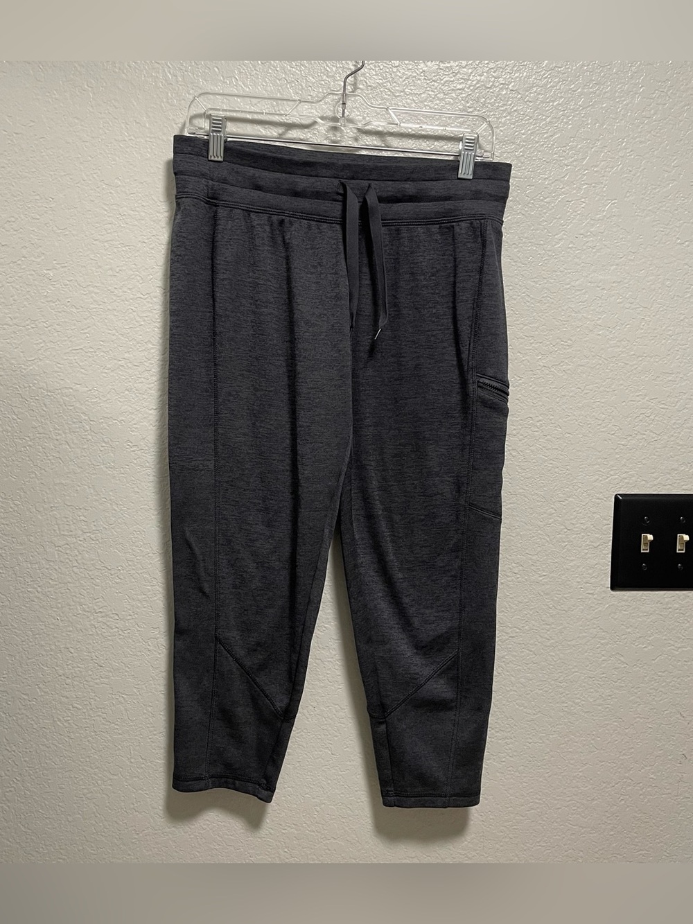 Champion Gray fleece joggers with drawstring waist and side pocket size SMALL
